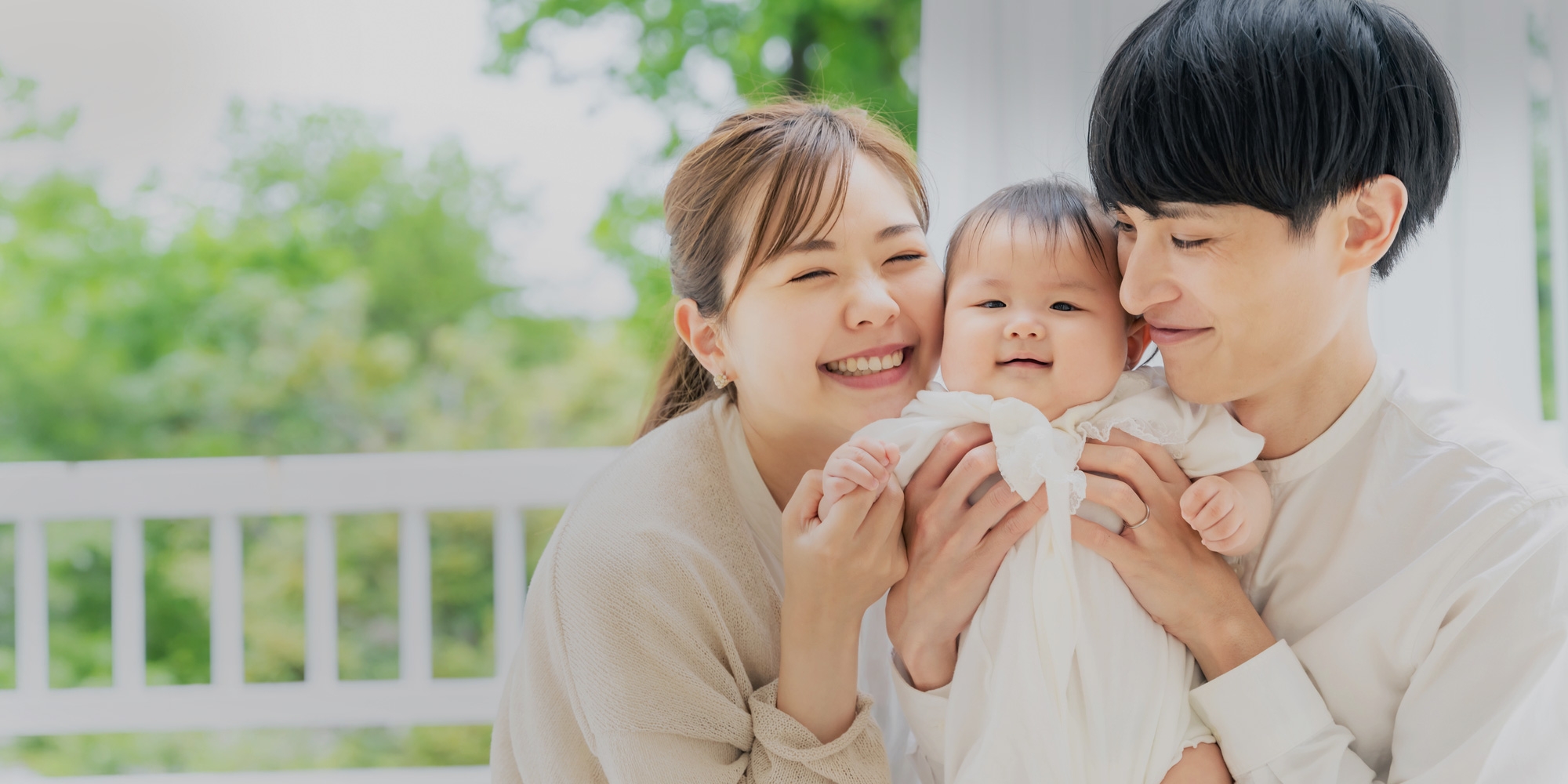 そのひと塗りに、未来の安心を。 住まいを彩り、暮らしを守る。